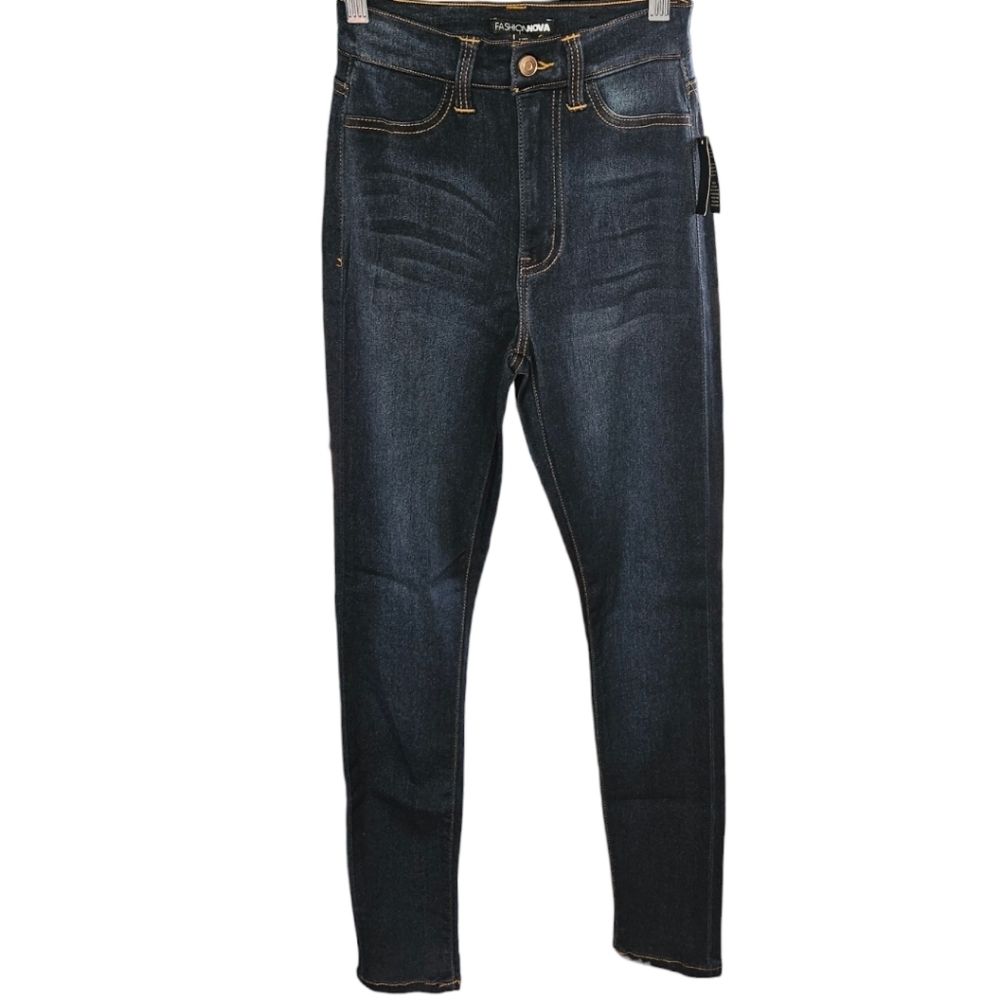 NWT Fashion Nova Dark Wash Skinny Jeggings